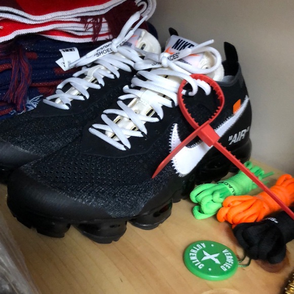 Black Off WhiteVaporMaxes with White Tongue - Picture 8 of 8